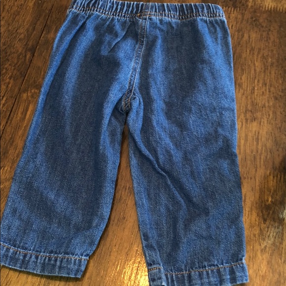 Carter’s super soft 9mo jeans - Picture 2 of 3